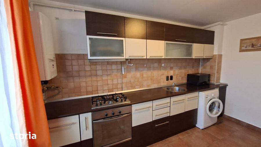 Apartament cu 3 camere decomandat, mobilat în 7 Noiembrie