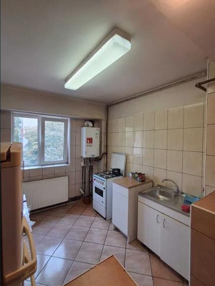 Apartament cu 2 camere semidecomandat în Titan