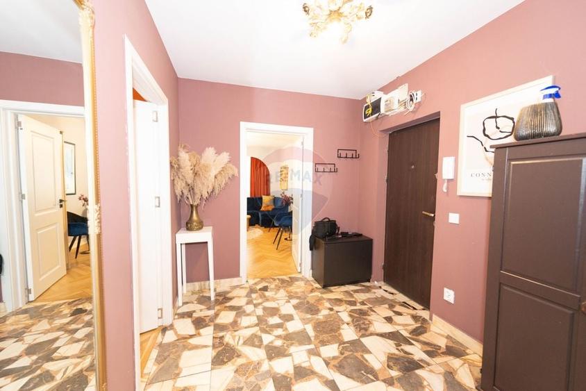 Apartament cu 3 camere, mobilat în 1 Mai