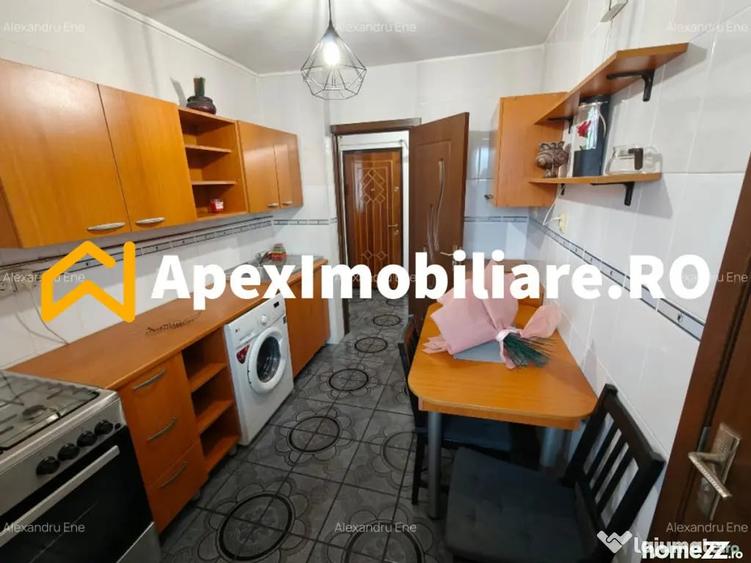 Apartament cu 2 camere decomandat în Teiul Doamnei