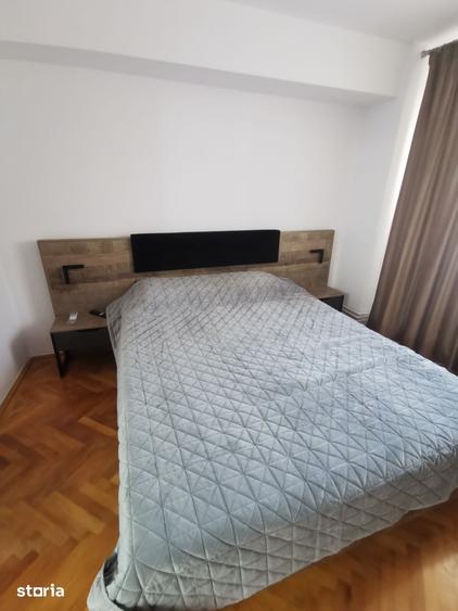 Apartament cu 4 camere decomandat în Exterior Vest