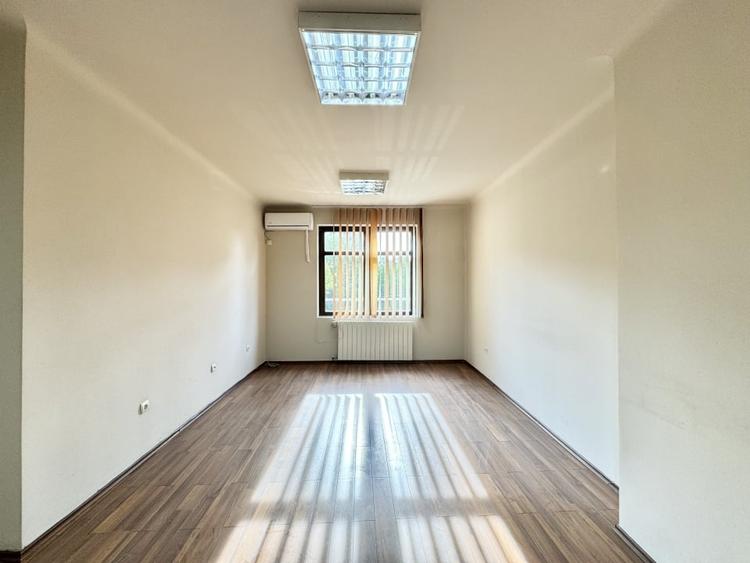 Birou, de 120 mp, în Banu Manta