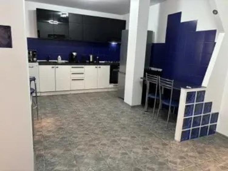 Apartament cu 3 camere semidecomandat în Ștefan cel Mare