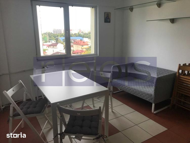 Apartament cu 3 camere decomandat în Tei