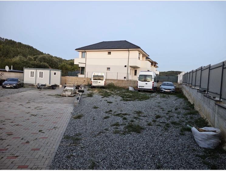 Teren Construcții intravilan de 741 mp, în Luna de Sus
