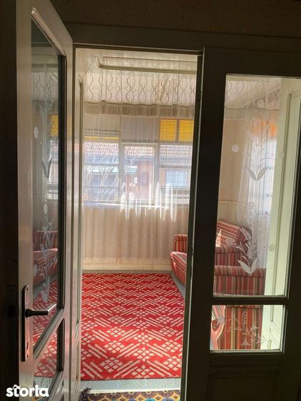 De vanzare Casa veche cu gradina mare,ideala pentru investitii moderne - 4