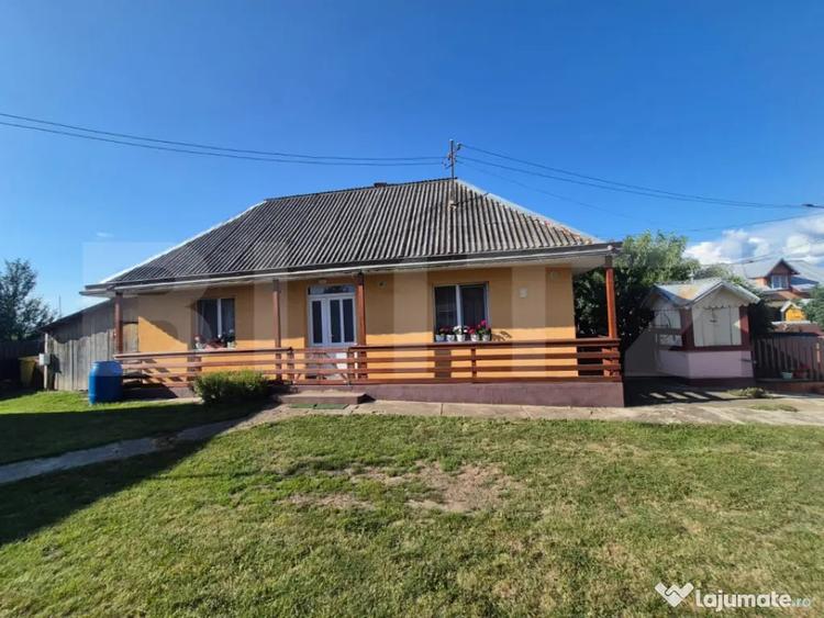 Casă cu 2 camere cu Teren 5600 Mp în Central