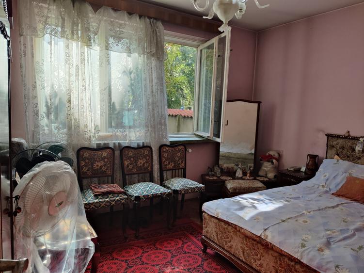 Casă individuală cu 6 camere cu Canalizare în Brâncoveanu