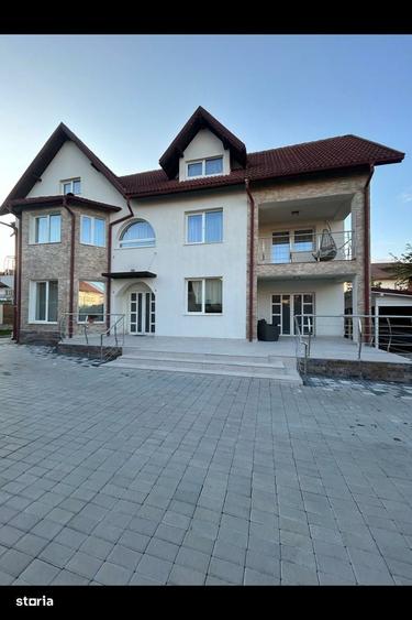 Casă cu 4 camere în Câmpului