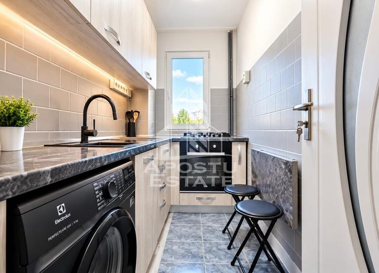 Apartament cu 3 camere decomandat, mobilat în Aurel Vlaicu