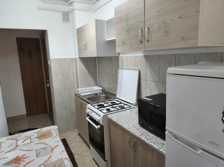 Dau in chirie garsoniera amenajata confort I la parter in bloc cu 4 etaje in cart. Dambul Pietros. - 4