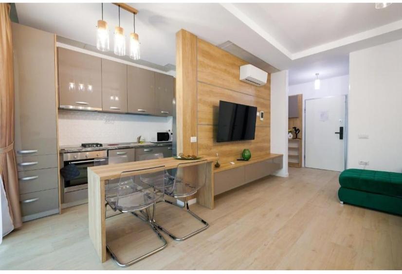 Apartament cu 2 camere decomandat în Central
