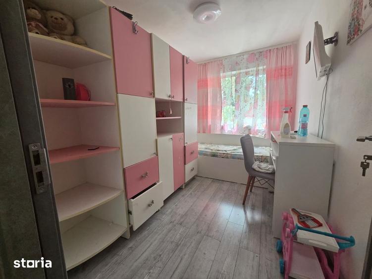 Apartament cu 3 camere decomandat în Mircea cel Bătrân