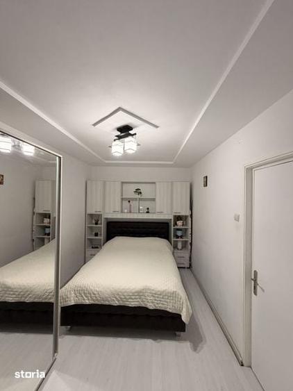 Apartament cu 3 camere semidecomandat în Gării