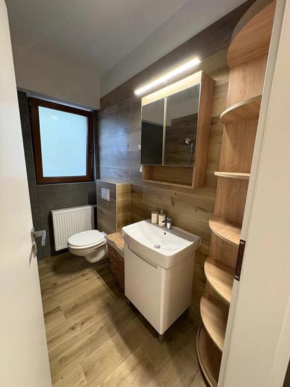 Apartament cu 2 camere semidecomandat, mobilat în Torontalului