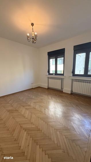 Apartament cu 3 camere în Eminescu