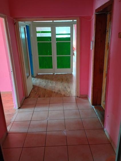 Vând apartament spațios oportunitate în zona Mărășești Bacău - 11