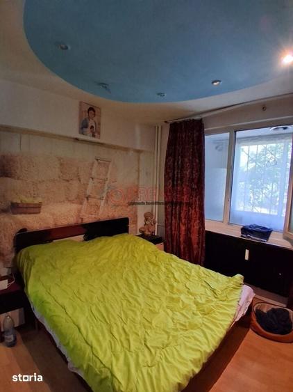 Apartament cu 2 camere semidecomandat în Berceni