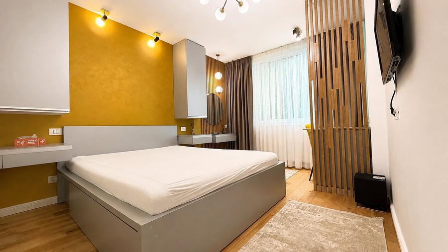 Apartament cu 3 camere semidecomandat, mobilat în Dristor