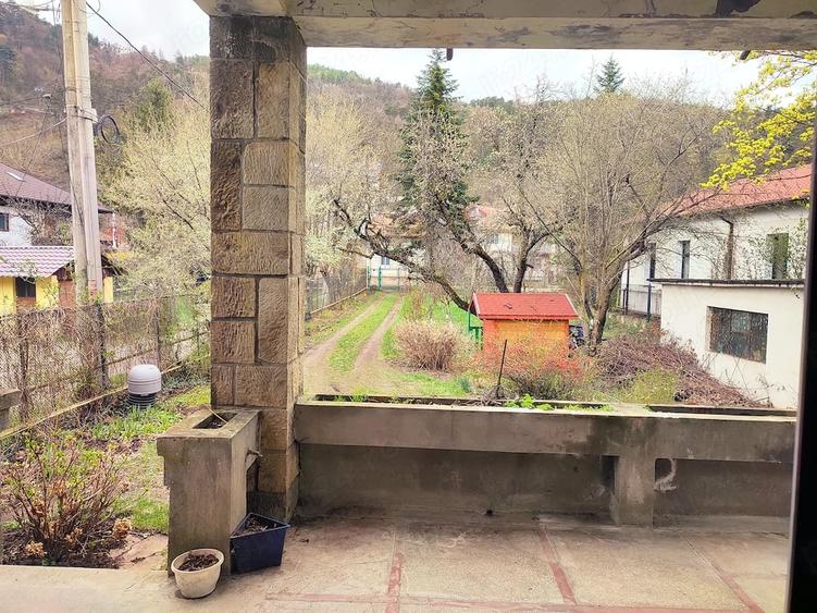 Casă cu 3 camere cu Teren 500 Mp în Ultracentral