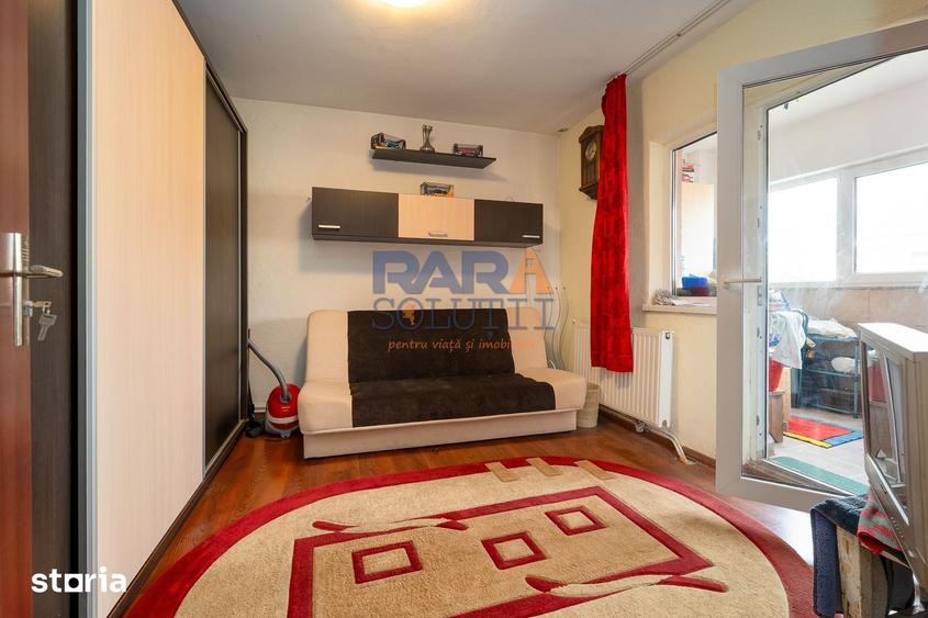Apartament cu 3 camere decomandat în Central