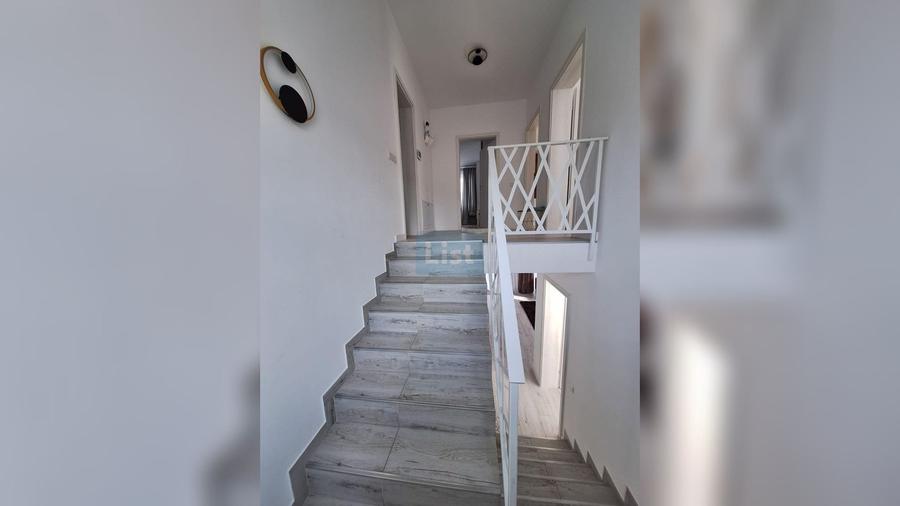 Casă cu 4 camere cu Teren 400 Mp în Centura