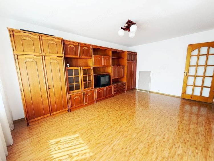 Apartament cu 3 camere decomandat în Nord