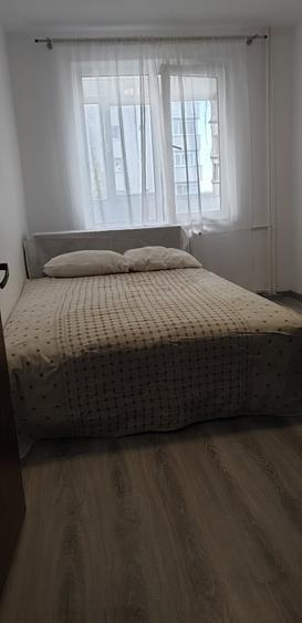 Apartament cu 4 camere decomandat în Pantelimon