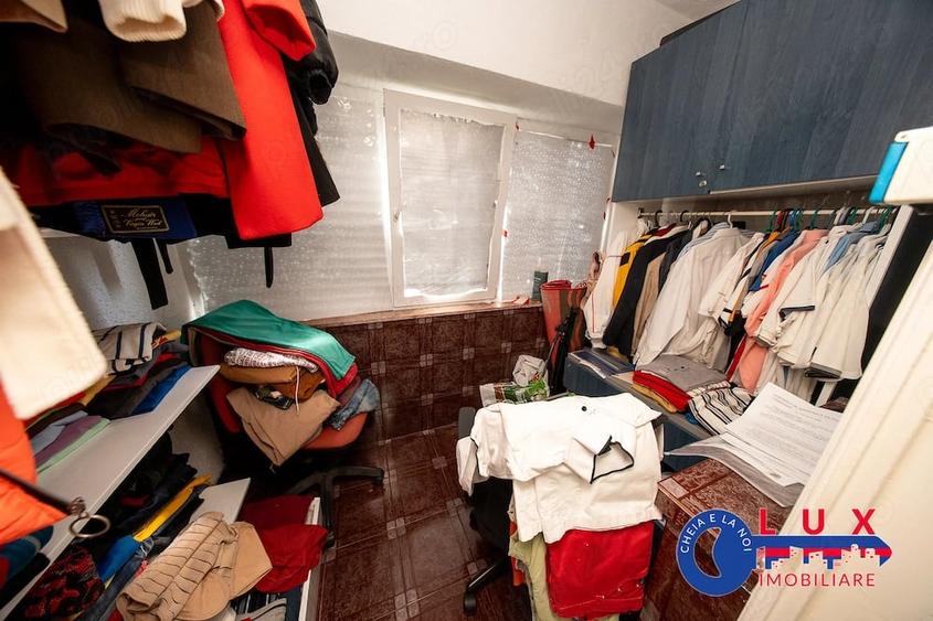 Apartament cu 3 camere decomandat în Babadag