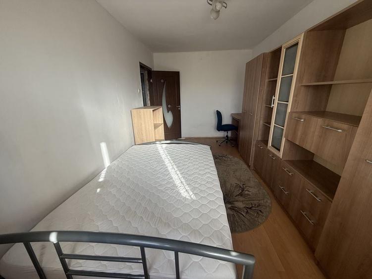 Apartament cu 2 camere decomandat în Gară