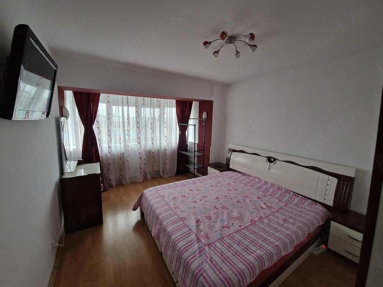Apartament cu 3 camere decomandat în Tineretului
