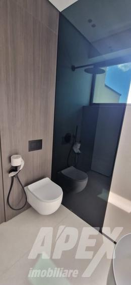 Apartament cu 6 camere decomandat, mobilat în 13 Septembrie