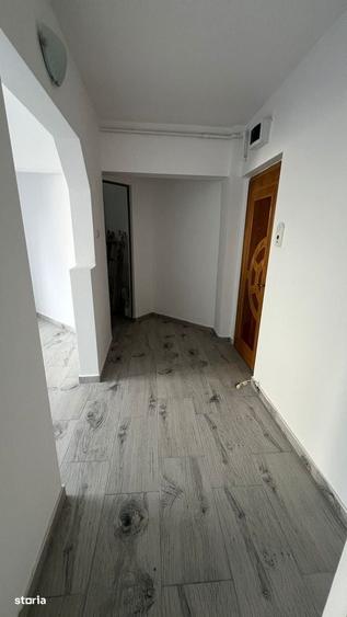 Apartament cu 2 camere în Micro 16