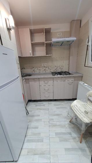 Garsonieră decomandată în Central