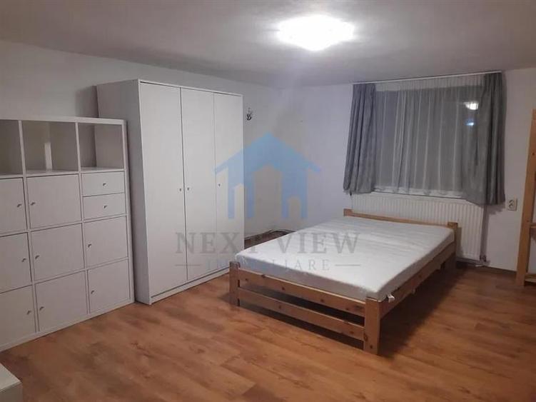 Garsonieră decomandată în Gruia