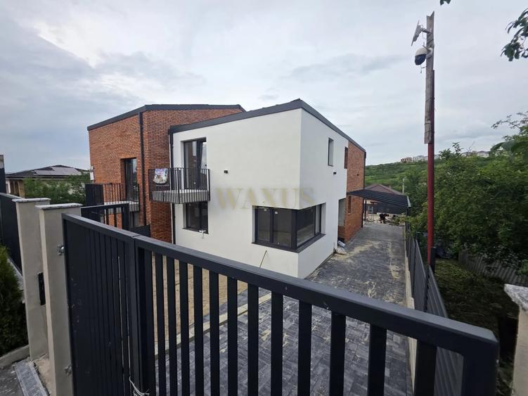 Duplex cu 4 camere cu Canalizare în Dezmir