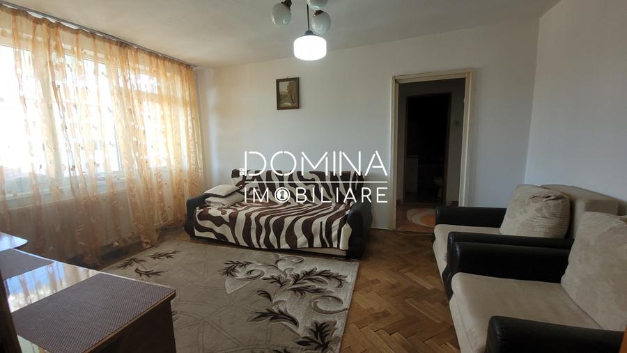 Apartament cu 3 camere semidecomandat, mobilat în Central