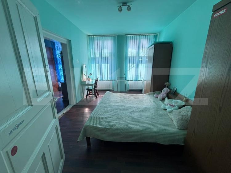 Apartament cu 3 camere semidecomandat, mobilat în Traian