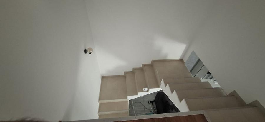 Casă individuală cu 3 camere cu Canalizare în Izvoru (Vânătorii Mici)