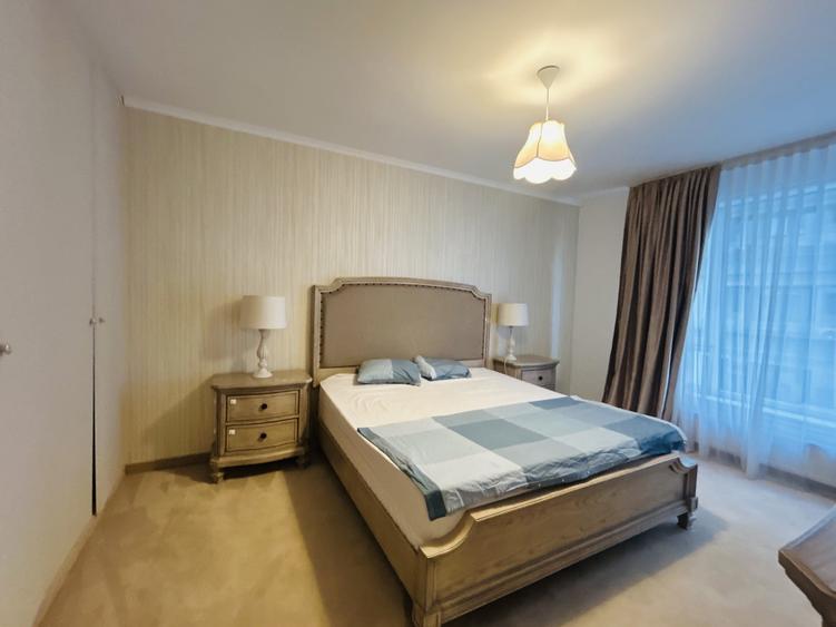 Apartament cu 3 camere decomandat, mobilat în Barbu Văcărescu