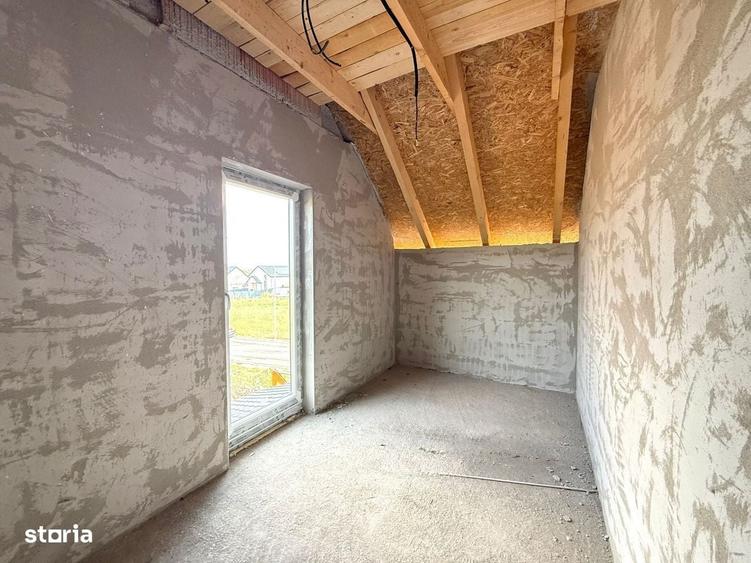Casă cu 4 camere cu Teren 540 Mp în Șura Mare