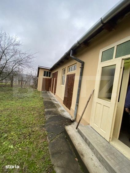 Casă cu 3 camere cu Teren 40000 Mp în Crasna