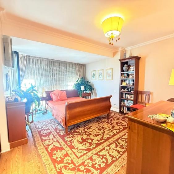 Apartament cu 4 camere decomandat, mobilat în Ștefan cel Mare