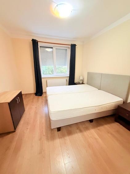 Apartament cu 3 camere în Cetate