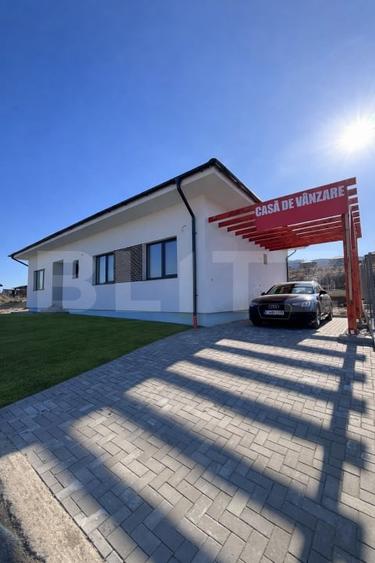 Casă individuală cu 4 camere cu Canalizare în Chinteni