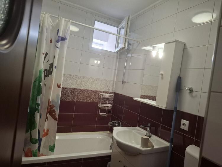 Apartament cu 2 camere decomandat în Terezian