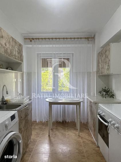 Apartament cu 3 camere decomandat în Dacia
