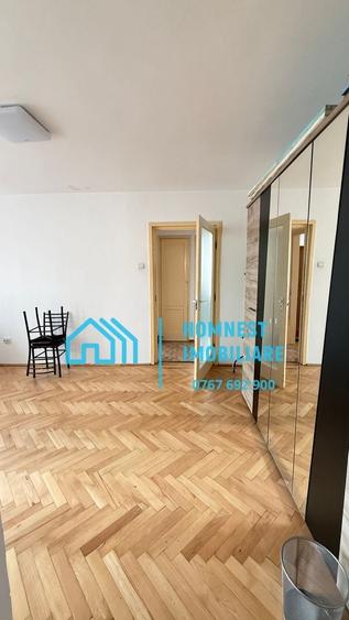 Apartament cu 3 camere semidecomandat, mobilat în P-ța Amzei