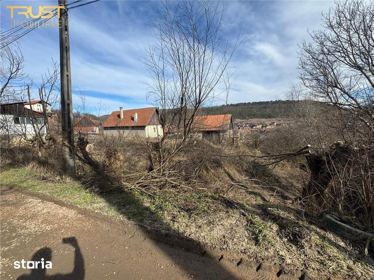 Teren de 1000 mp, în Gârbău