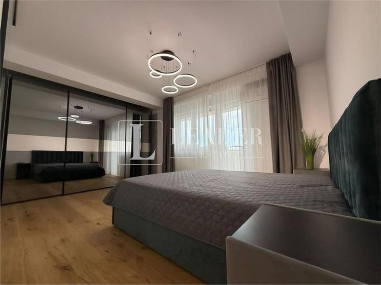 Apartament cu 4 camere decomandat în Iancu Nicolae